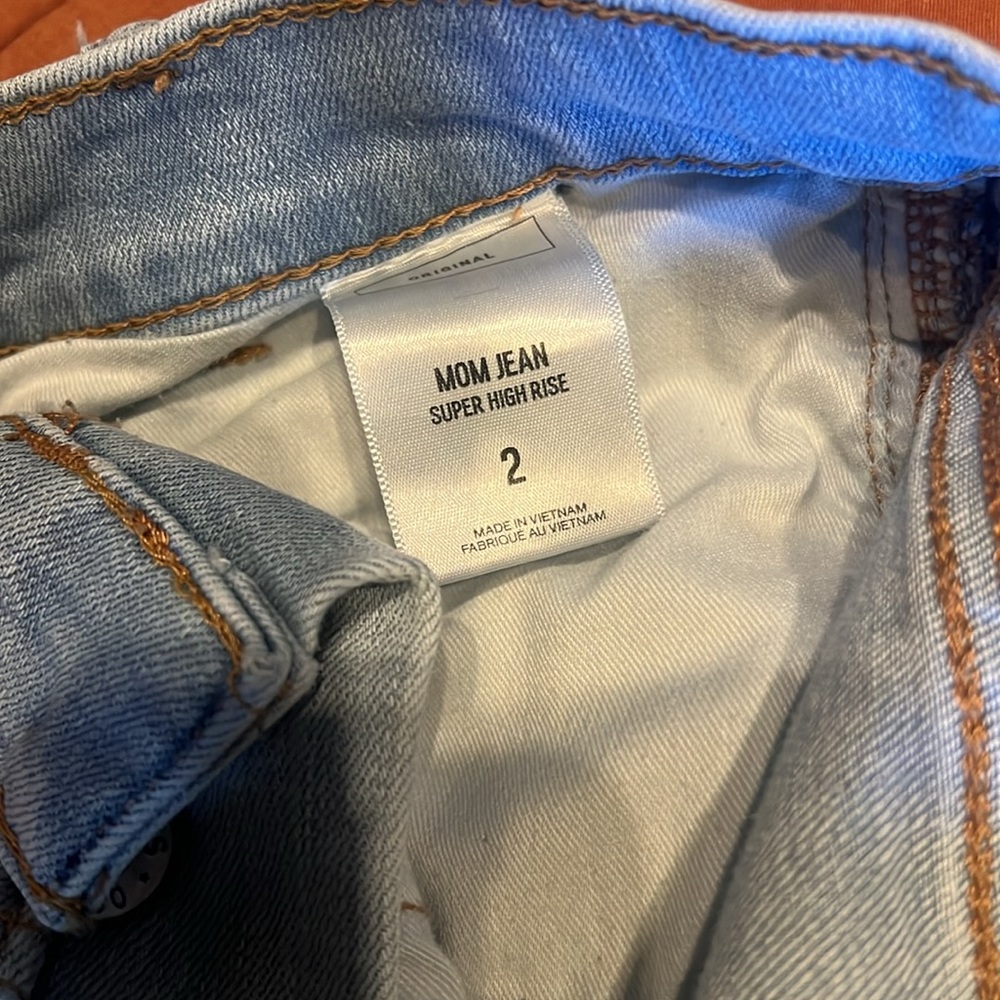 Express Mom Jeans - Picture 4 of 5